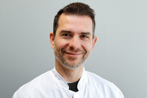 Grigorios Amvrazis, Dr. med